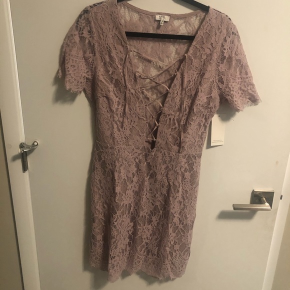 Tobi Liisa Lace Up Bodycon Dress - Picture 6 of 8